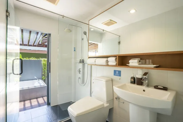 Villa, King Bed, Hot Tub, Synergy Samui 9/10