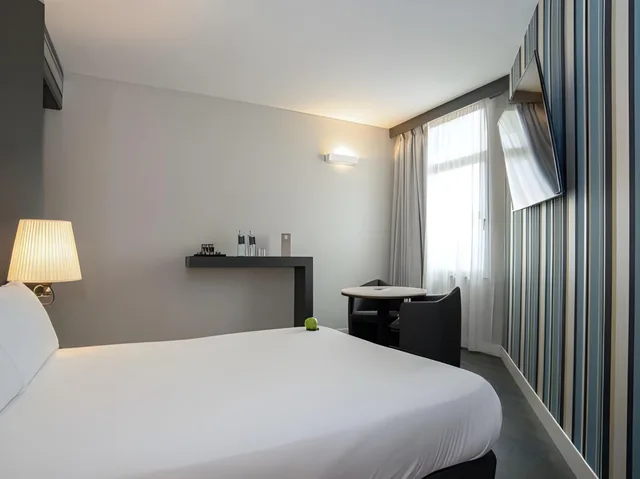 Room, Single, The Nicolaus Hotel Bari 1/2
