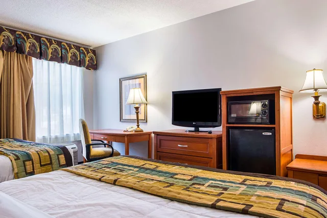 غرفة رباعية بسريرين كوين، Quality Inn & Suites Chattanooga West near Lookout Mountain 6/7