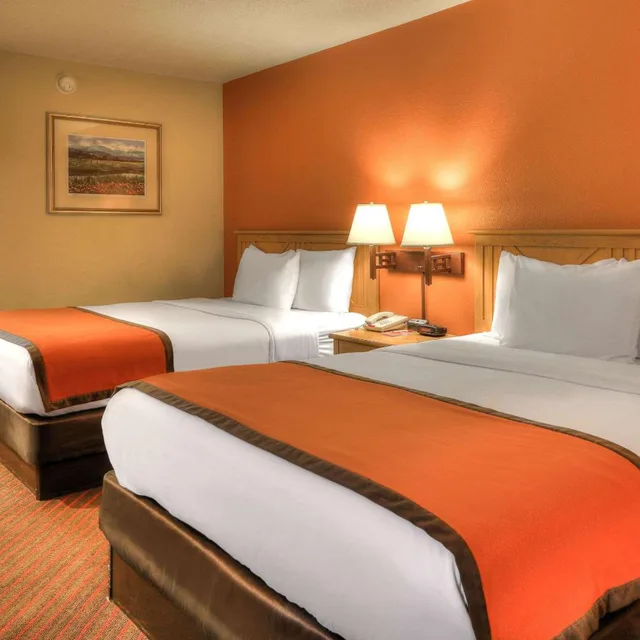 غرفة بسرير كوين، Econo Lodge Pigeon Forge Riverside 4/10