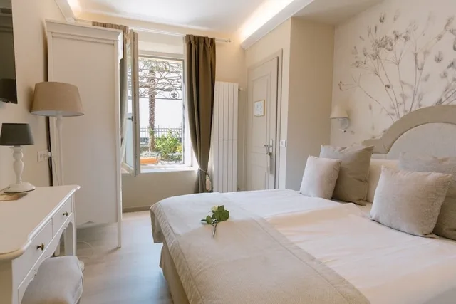 غرفة سوبيريور بسرير مزدوج بشرفة، Relais Villa Porta 1/10