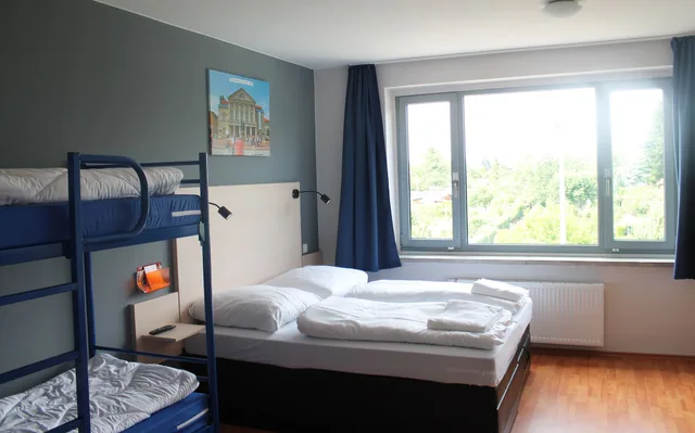 سكن مشترك مختلط بستة أسرّة، a&o Hostel Weimar 1/7