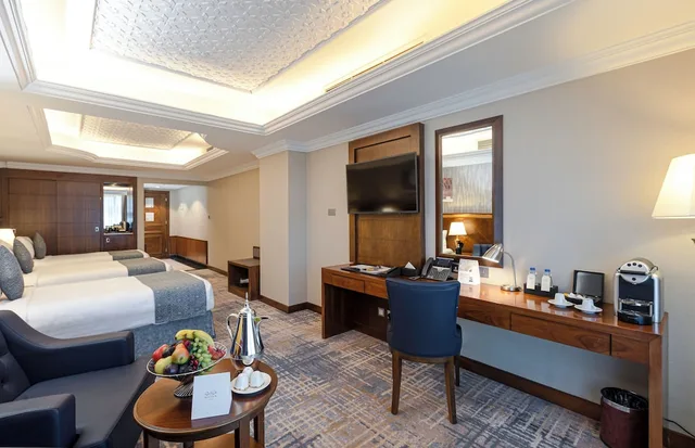 غرفة ثلاثية بثلاثة أسرّة، فندق مادن(Maden Hotel) 3/4