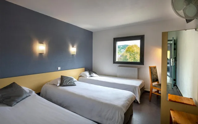 غرفة رباعية، Hotel Eco - A75 1/10