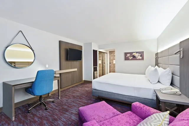 Standard, King Bed, Lounge Access, Club Floor, Crowne Plaza San Jose La Sabana by IHG 6/8