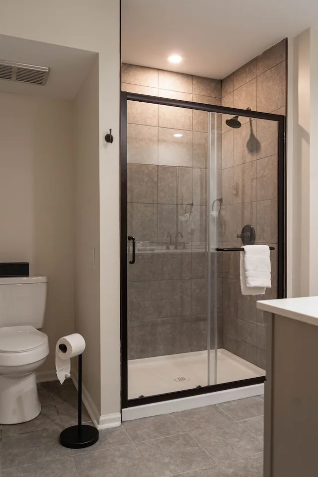 Suite, 1 King and 2 Queen Beds, The Inn at Crestwood 8/10