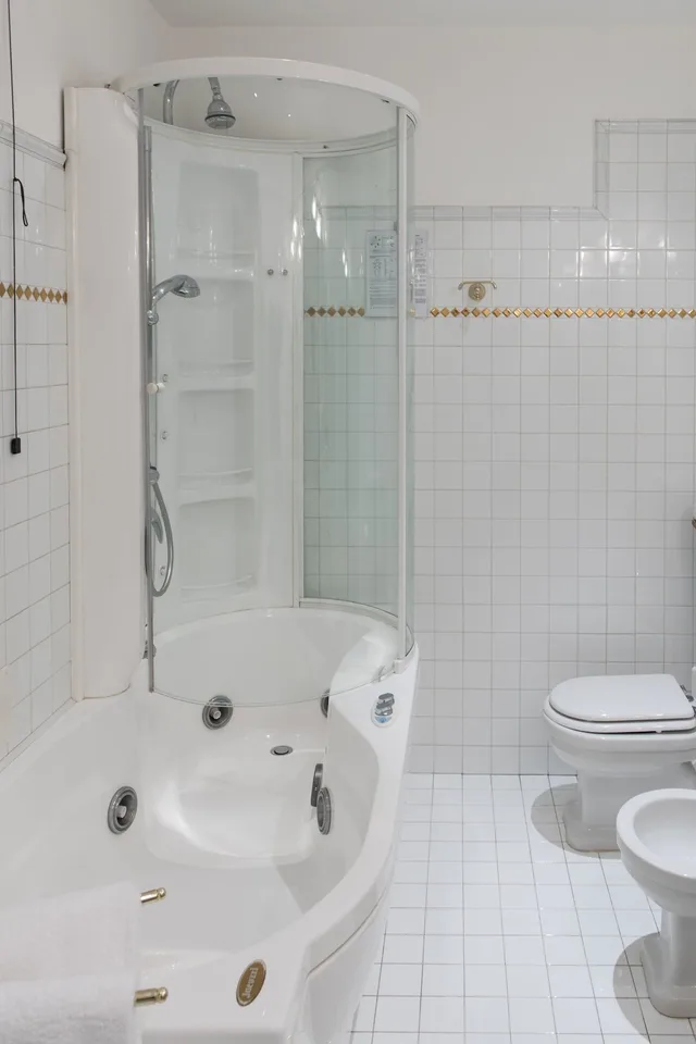 جناح جونيور بسرير كينج بإطلالة على الحديقة، Hotel Villa Stucky 10/10