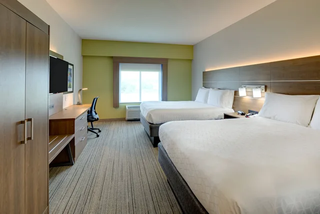 غرفة بسريرين كوين، Holiday Inn Express Hotel and Suites Nashville-Opryland 2/3