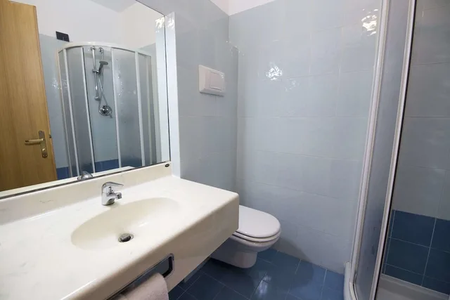 غرفة قياسية بسرير مزدوج، HOTEL PARIGI 2 8/8