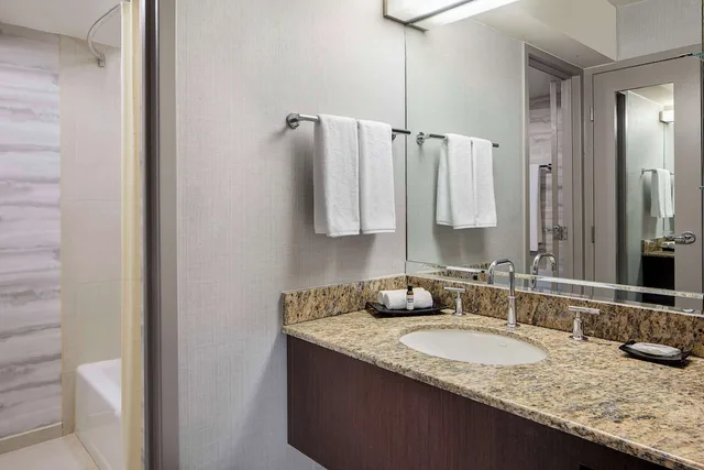 Room, 2 Queen Beds, High Floor, Hyatt Regency DFW International Airport 6/8