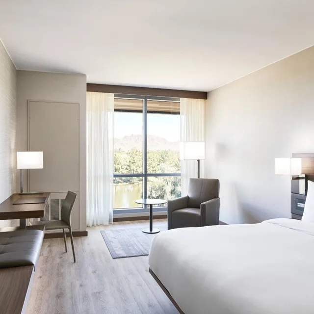 غرفة بسرير كينج بإطلالة على الجبل، Ac Hotel By Marriott Phoenix Biltmore 5/8