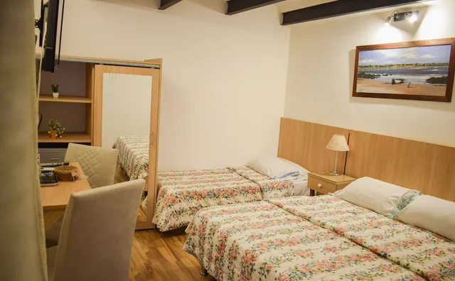 Basic, Triple, 1 Double and 1 Single Bed, Hotel Casablanca 1/10