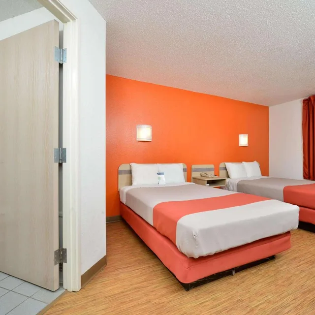 غرفة رباعية، Motel6 McKinney, TX - North 4/10
