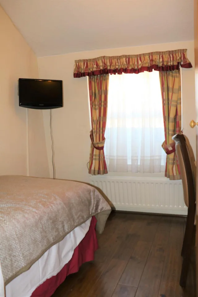 غرفة أساسية مفردة بحمام مشترك، Barry House 3/7