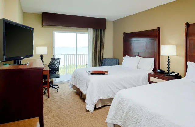 غرفة بسريرين كوين، Hampton Inn And Suites Ocean City Bayfront Convention Center 2/5