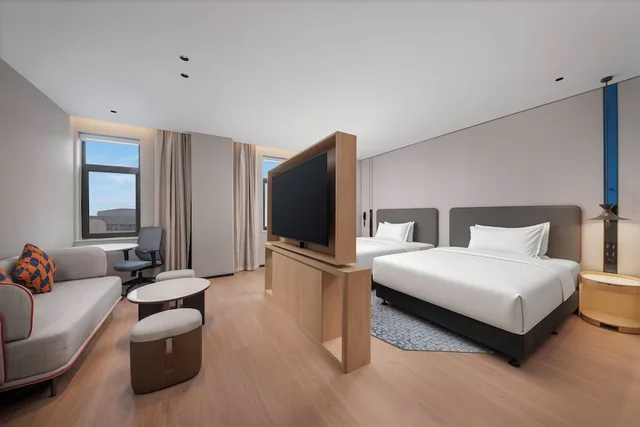 Holiday Inn Express Jinan Quancheng Square by IHG، جينان 17/50