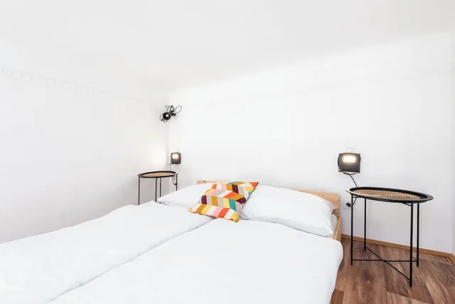 2 Bedrooms, Economy, Apartment, 1 Single and 2 Double Beds, 2 Bunk Beds, Private Bathroom, Sofa، Hybernska Apartments 2/10
