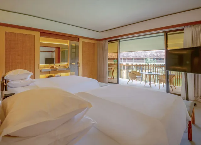 Room, Twin Beds, Garden View, Balcony, Sheraton Belitung Resort 4/11