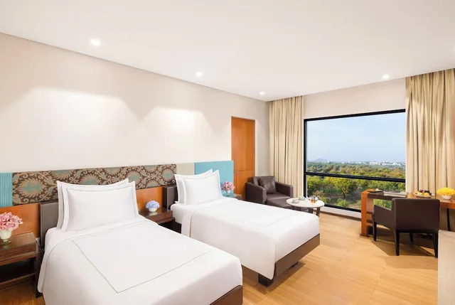 غرفة ديلوكس بسريرين منفصلين، Taj Surajkund Resort & Spa, Delhi NCR 3/10