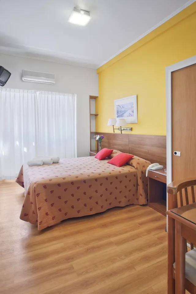 غرفة قياسية بسرير مزدوج أو سريرين منفصلين، Milan Hotel 2/7