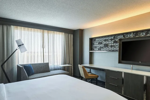 Club, King Bed, Bridgewater Marriott 3/8