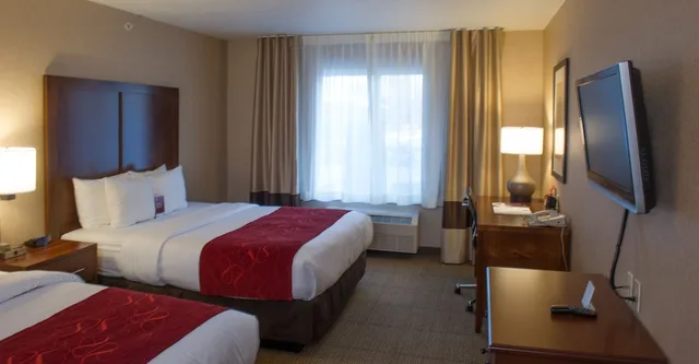 جناح بسريرين كوين مع أريكة، Comfort Suites Anchorage International Airport 3/6