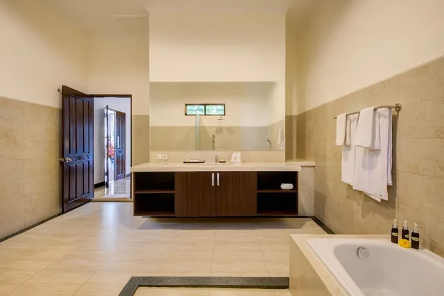 Deluxe, Suite, Double and Twin Beds, Gracia Bali Villas & Apartment 9/10