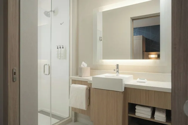 جناح ركني بسريرين كوين مع أريكة، SpringHill Suites by Marriott Tampa Downtown 6/6