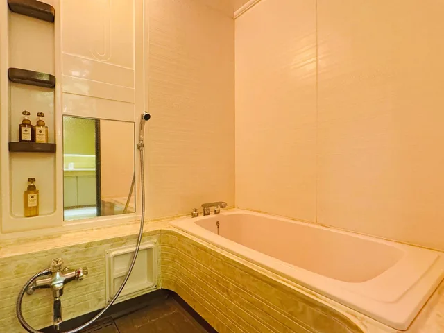 Japanese Style Lakeview Room، Ryuguden 3/5