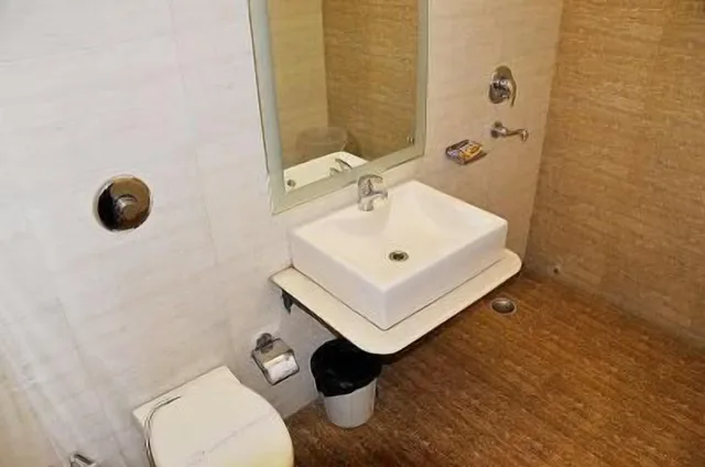 Deluxe, Double Bed, Hotel Sky Rich International 7/7