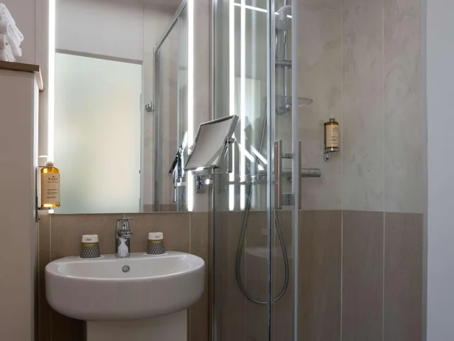 غرفة قياسية ثلاثية، Mercure Paris Opera Lafayette 7/8