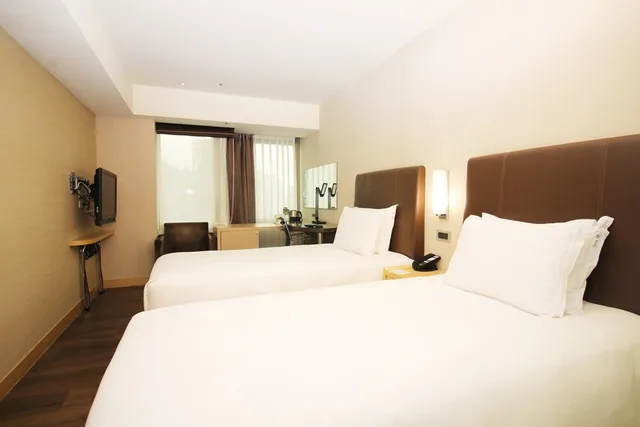 غرفة قياسية بسريرين منفصلين، Holiday Inn Express Taoyuan 3/10