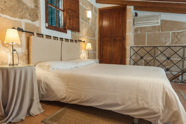 Executive, Double Bed, Petit Hotel Can Simo 3/3