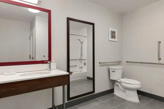Room, 2 Queen Beds, Working Area, Accessible، Hampton Inn Starkville Mississippi State University 6/9