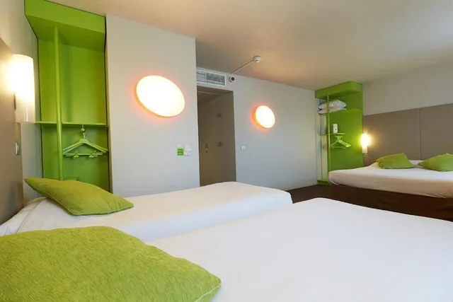 غرفة قياسية بسرير كوين مع أريكة، Campanile Paris Est Pantin 5/10