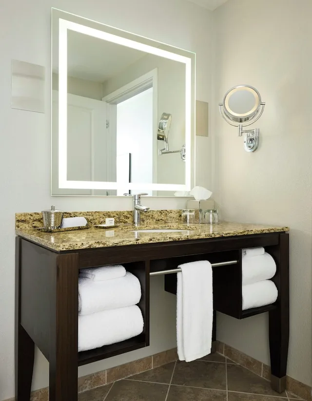 Classic, Accessible, Archer Hotel Falls Church 3/3