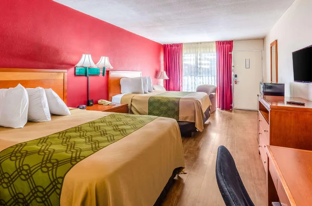 غرفة بسريرين كوين، Econo Lodge Martinsville 1/1