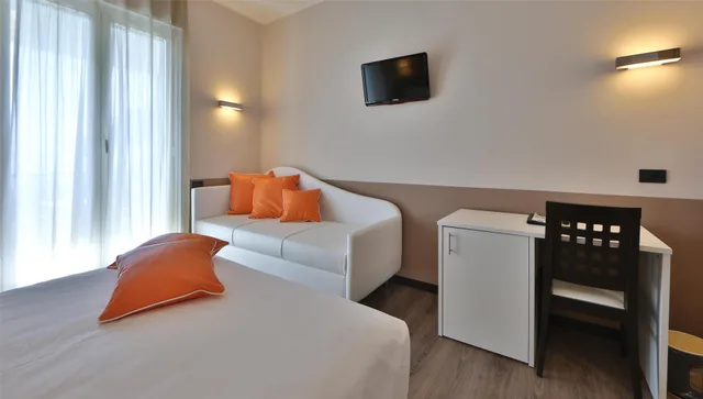 غرفة ثلاثية بإطلالة على البحر بشرفة، Best Western Regina Elena 4/5