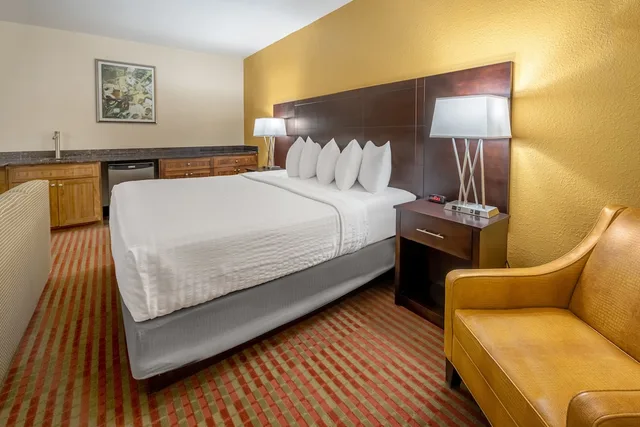 جناح بسرير كينج، Grand Williston Hotel Conference Center 1/1