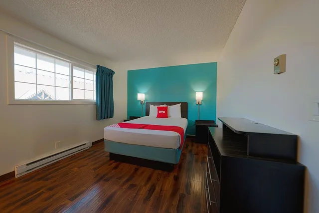 غرفة بريميوم بسرير كوين بمطبخ صغير، Travelodge Inn & Suites by Wyndham Saint Helens OR 2/6