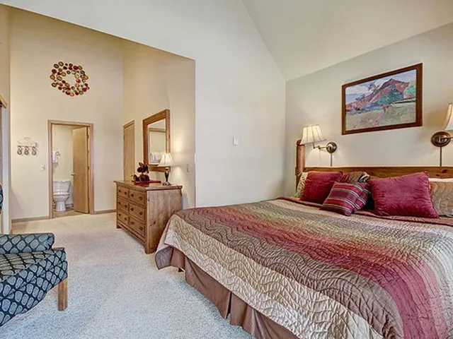 Condominium, 2 Bedrooms, Premier, Den، River Mountain Lodge by Breckenridge Hospitality 1/4