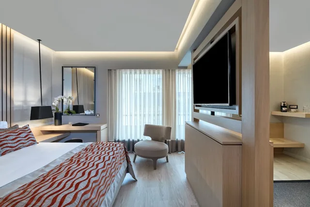 جناح عائلي بسرير مزدوج مع أريكة، Divani Palace Acropolis 2/3