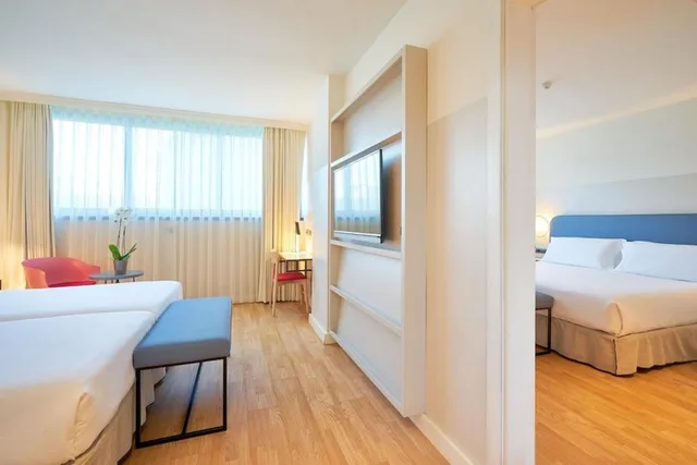 غرفة قياسية بأربعة أسرّة، Eurostars Malaga 3/5