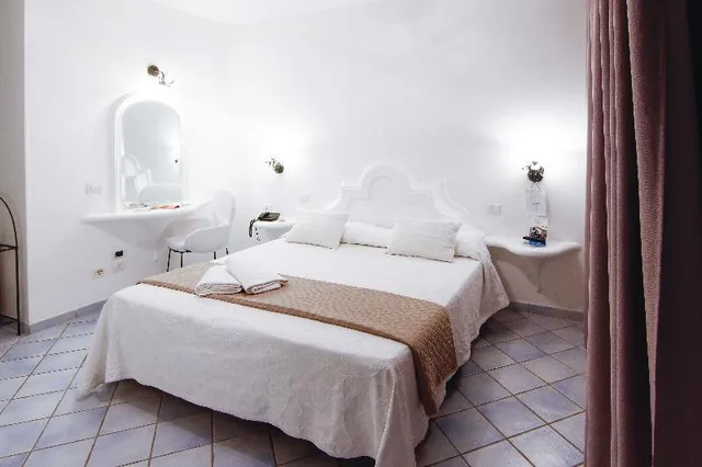 غرفة تنفيذية ثلاثية، Positano Art Hotel Pasitea 1/1
