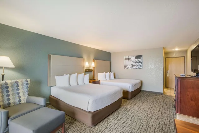شقة بسريرين كوين بشرفة بـ3 غرف نوم، Best Western Harbour Pointe Lakefront 3/7
