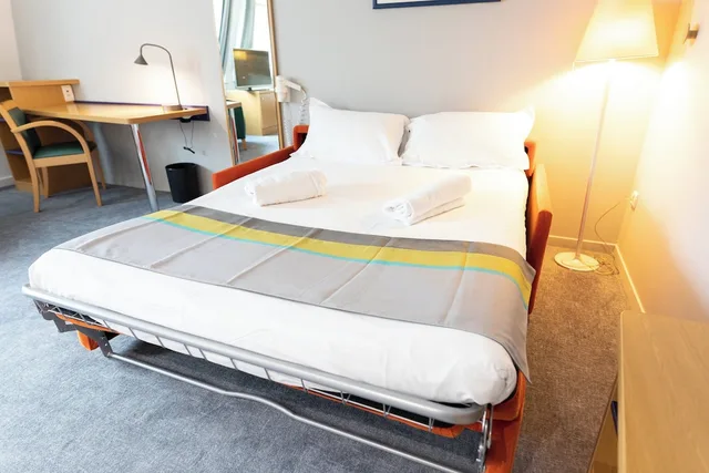 Standard, Queen Bed, Middle Floor، HOLIDAY INN EXPRESS ARRAS 4/10
