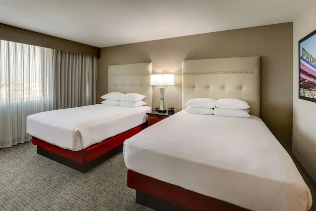 غرفة بسريرين كوين لذوي الإعاقة، Drury Inn And Suites Phoenix Airport 2/7