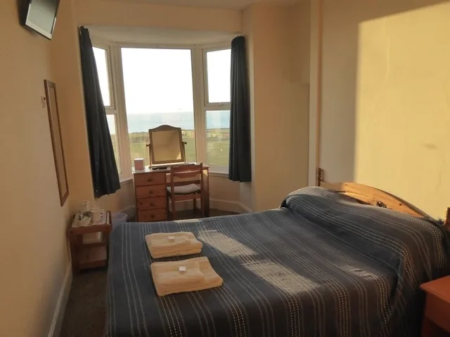 غرفة بسرير مزدوج، Longbeach Hotel - Hostel 1/6