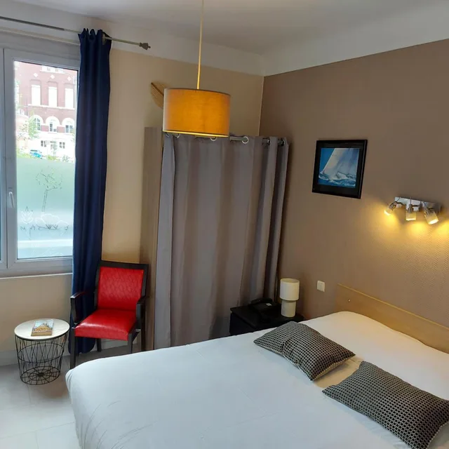 Room, Double Bed, Hotel De La Paix 3/10