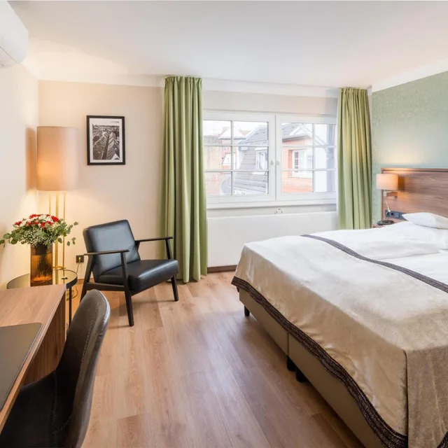 غرفة قياسية بسرير كينج، Best Western Plus Hotel Excelsior 4/10